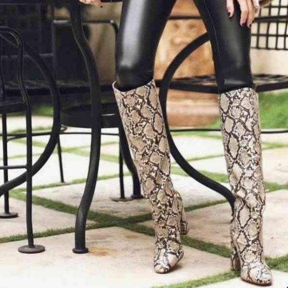 🔥Zara SNAKESKIN Heeled Boots - Picture 9 of 10